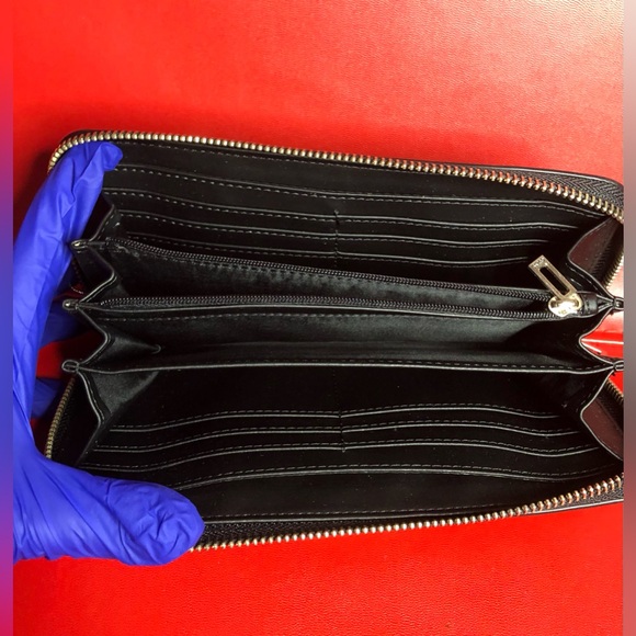 Guess Zip Around Accordion Wallet Black 8 x 4 x 1 - Picture 8 of 11